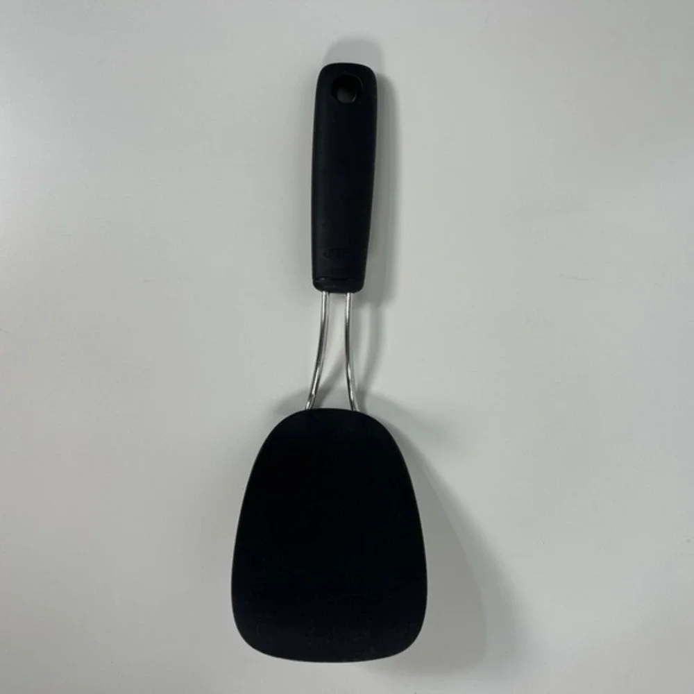 Oxo Good Grips‎ Solid Spatula Turner Flipper Large Black Nylon Thin Flexible